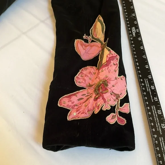 R Black size 14 black Velveteen jacket pink floral appliqué details lined - Picture 10 of 13